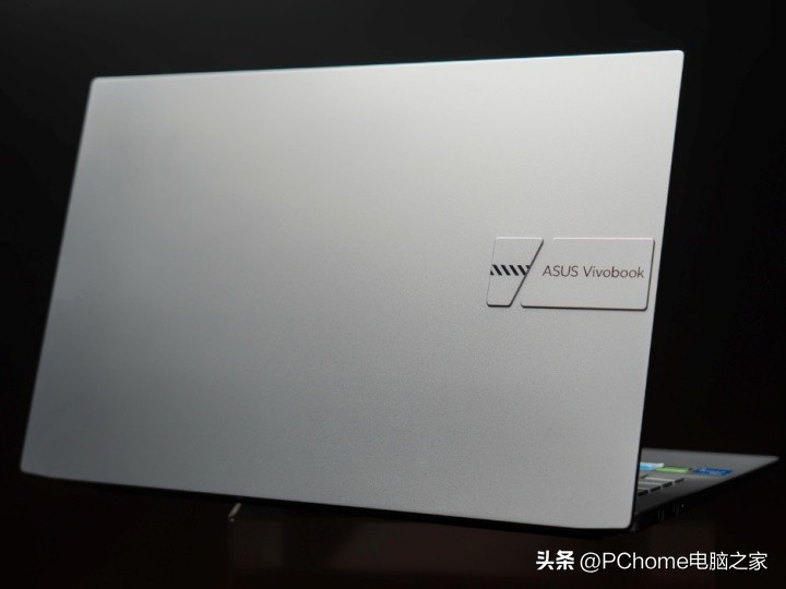 华硕无畏pro15锐龙版屏幕测评,华硕无畏pro15锐龙版屏幕60hz