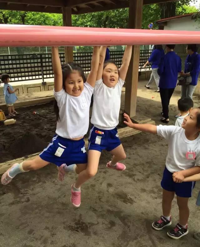 日本孩子冬天穿短裤的教育理念,日本学生冬天穿短裤为什么