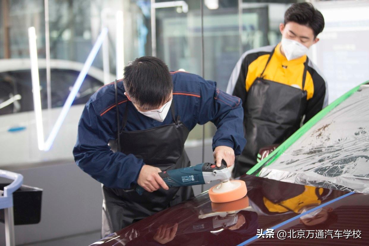 汽车美容装潢前景如何,汽修和汽车美容哪个行业前景好