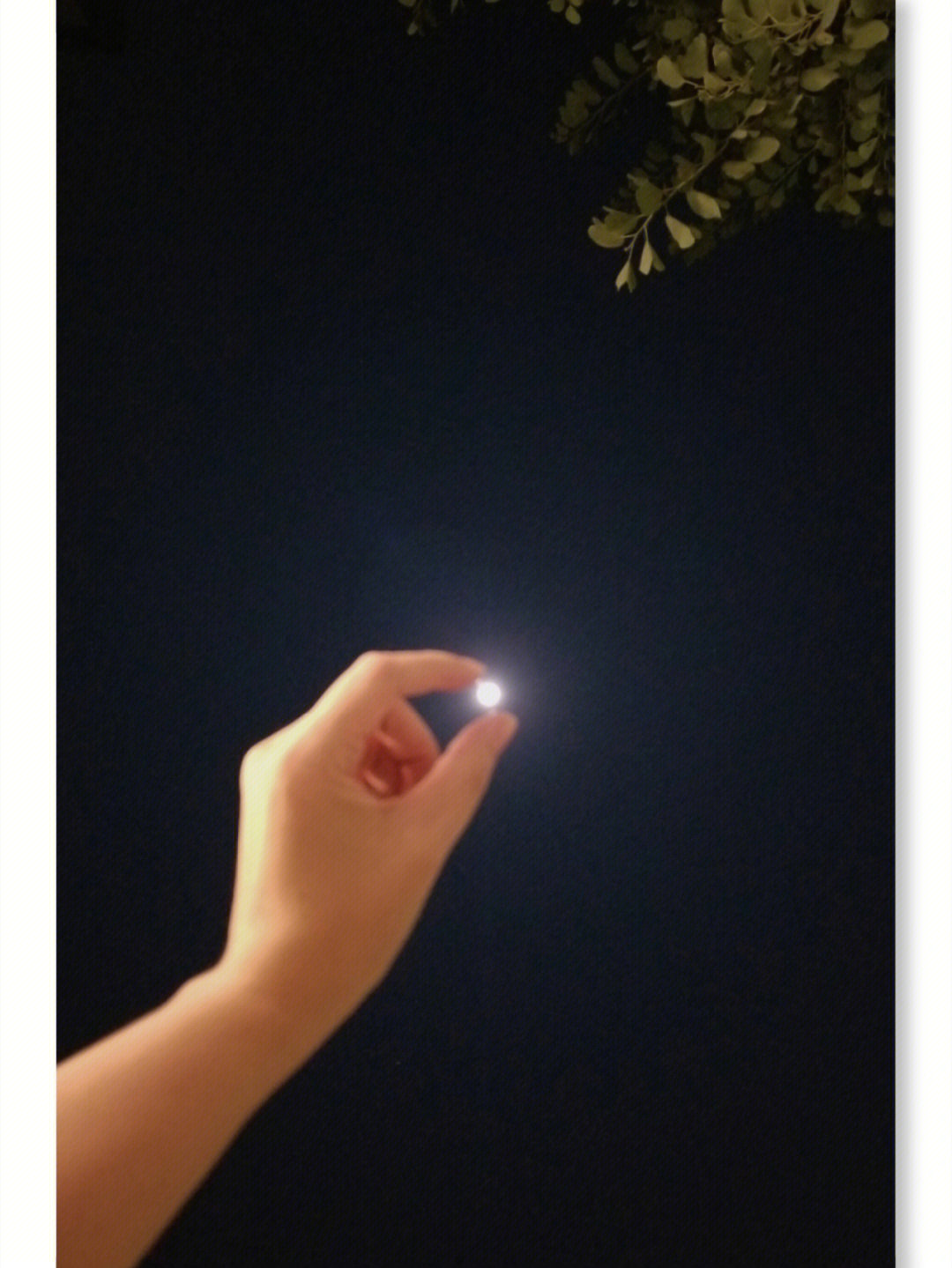 中秋适合发的朋友圈的月亮图,中秋九宫格月亮照片高清图片