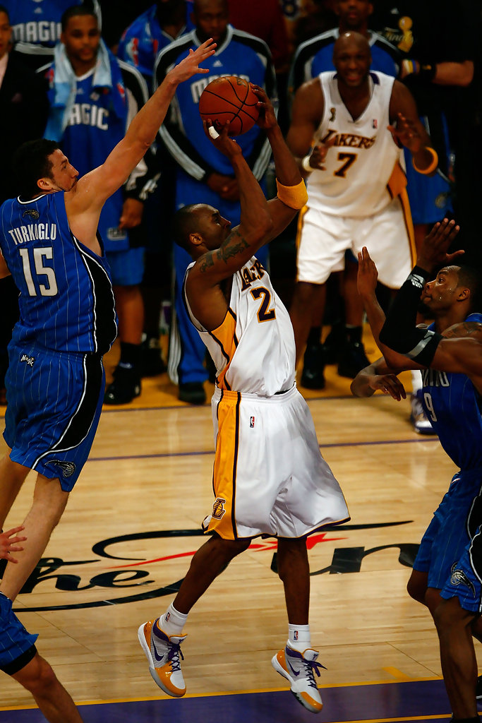 鏄熸湀寮垁,鐗圭鏍奸瞾椹埡棣栧彂