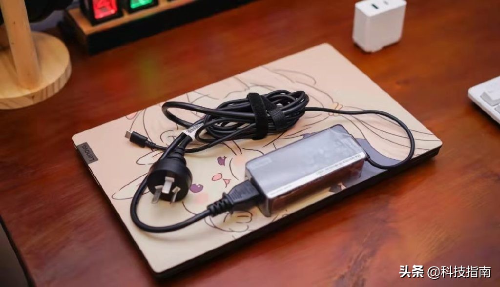 晚上电脑需要拔掉电源吗,笔记本电源不用了要每天都拔掉吗