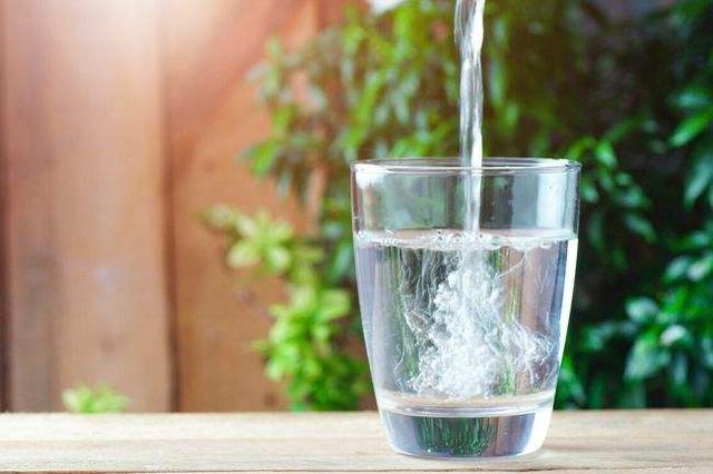 十种被列入黑名单的香烟,老烟民注意了九种烟被列入黑名单