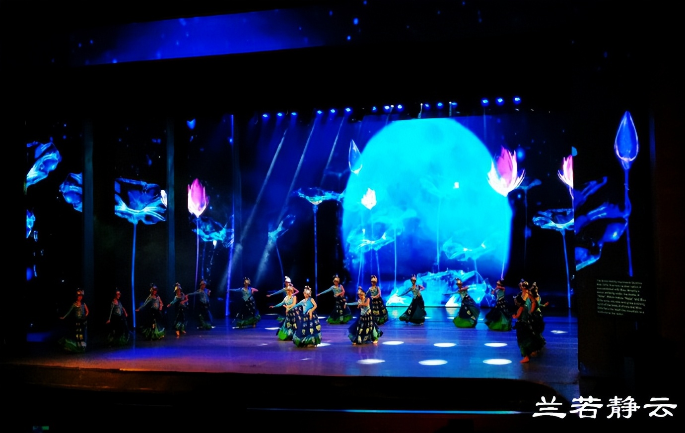 贵阳多彩贵州位置,贵阳多彩贵州城风景区