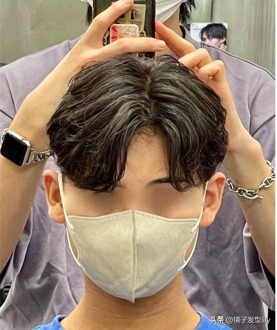 男款发型2020流行发型烫发,最新款烫头发型推荐男士
