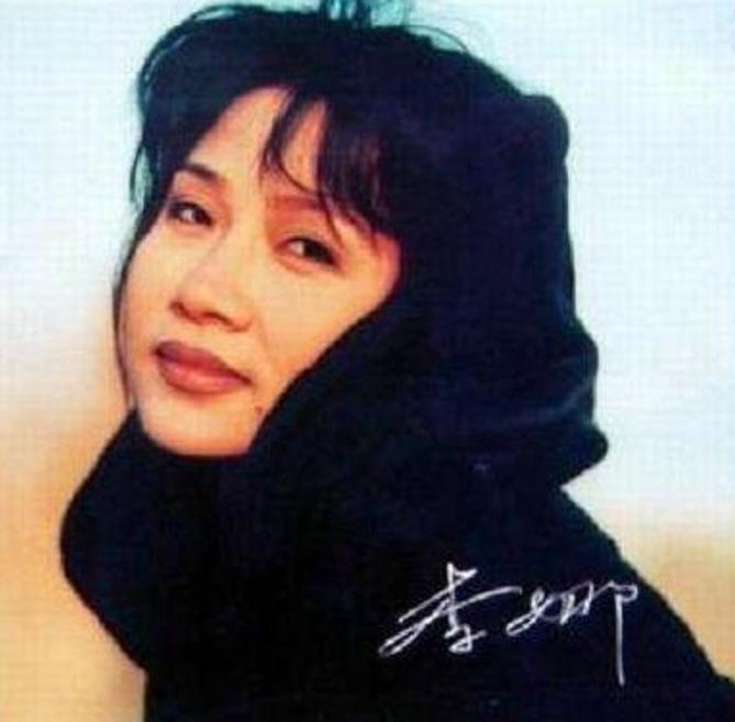 歌手李娜是哪年出家的,歌手李娜为什么要出家