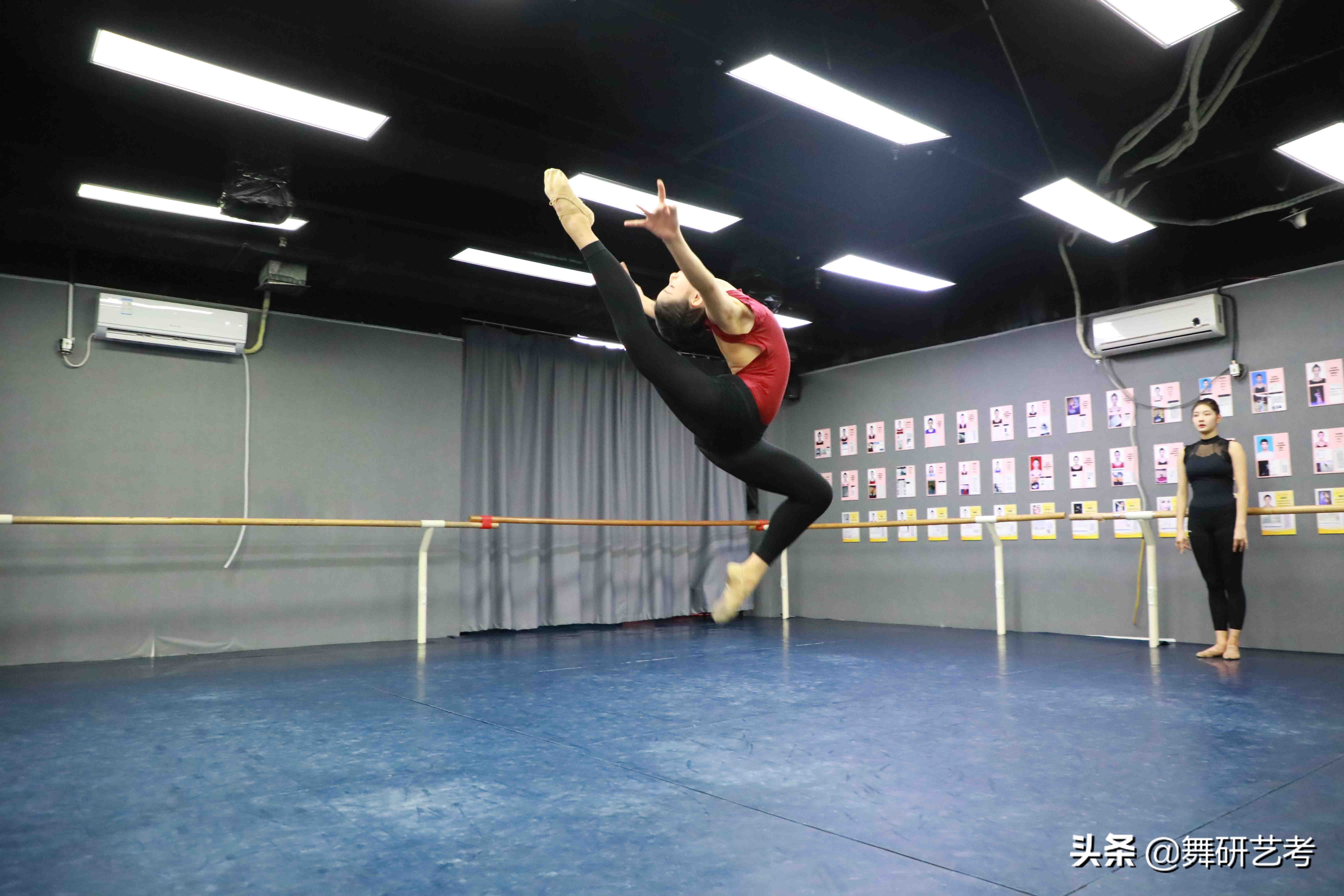 舞蹈艺考集训一对一基本功,艺考集训舞蹈培训学校