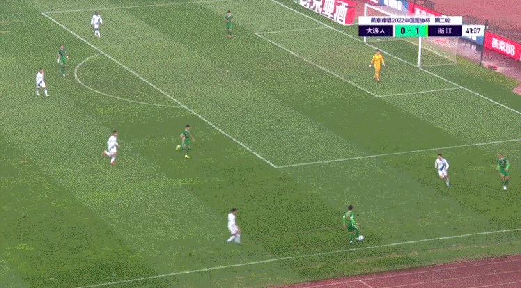 大连人0比2不敌山东泰山,大连人1比2不敌浙江队赛后