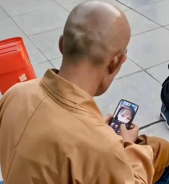 女主播敲诈寺庙住持后续,寺庙住持敲诈女主播