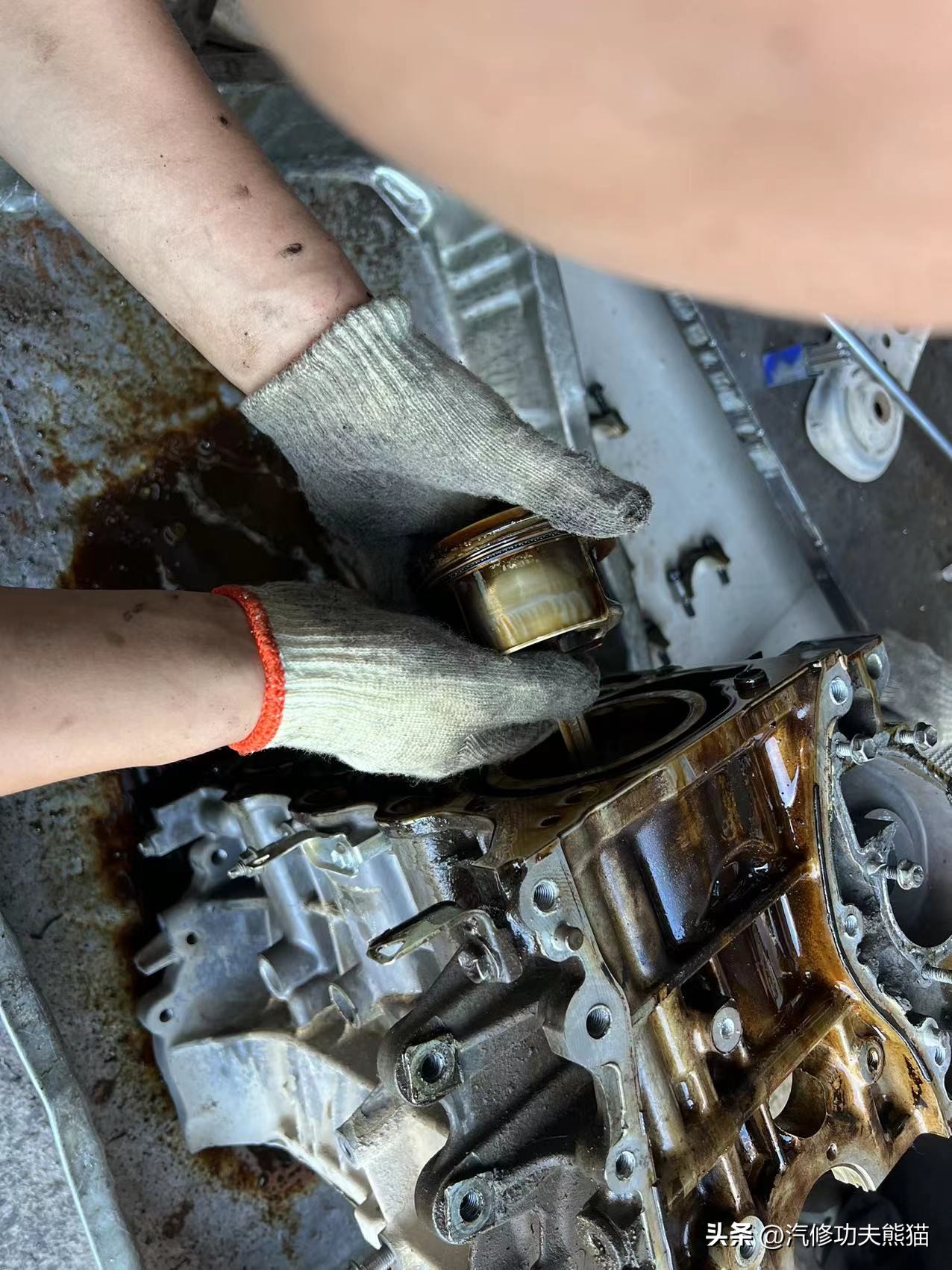 凯美瑞路上趴窝,一车传三代的丰田