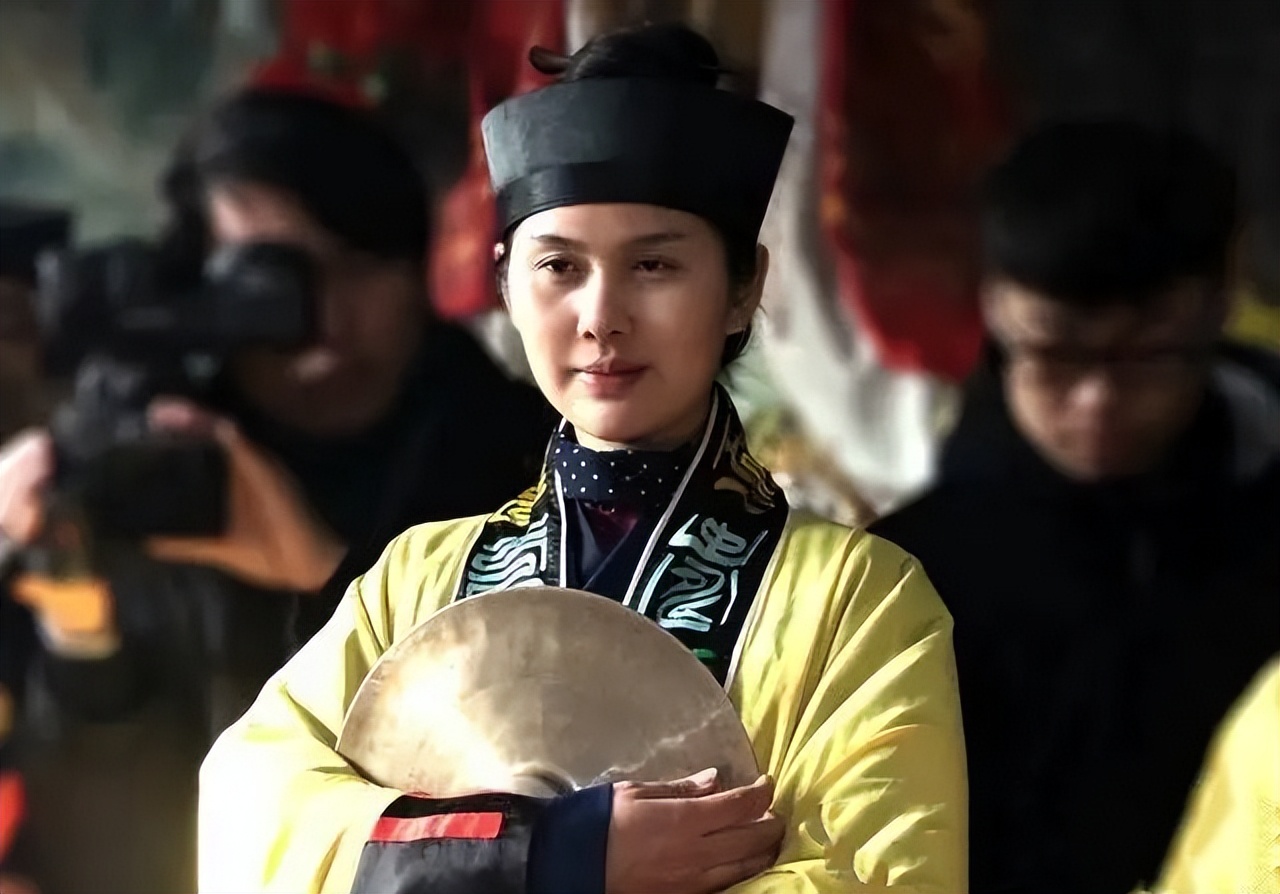 哈尔滨美女高材生：离婚后出家当道士，卖房修道观，25岁当上住持