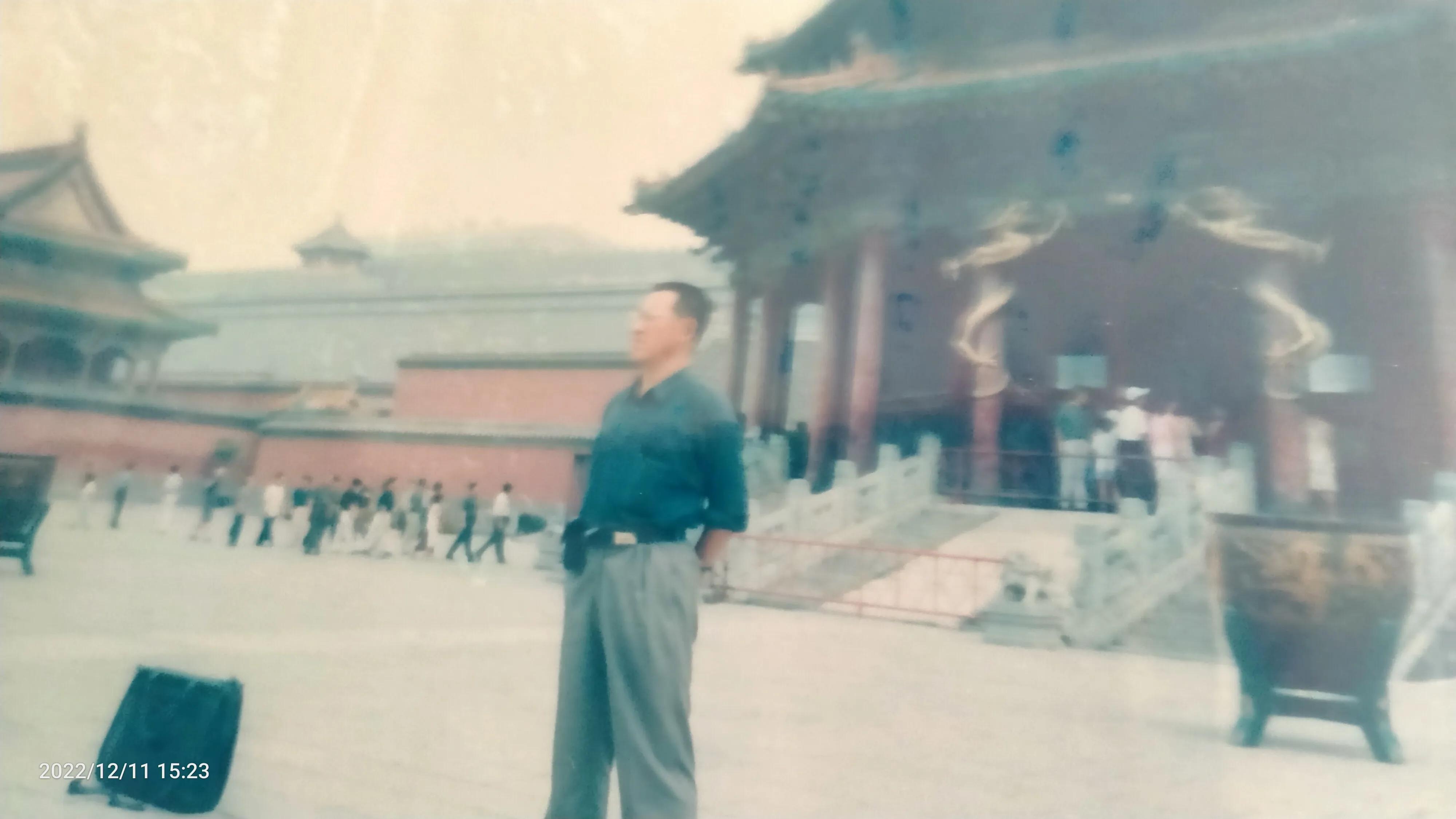 江南行作者张德富