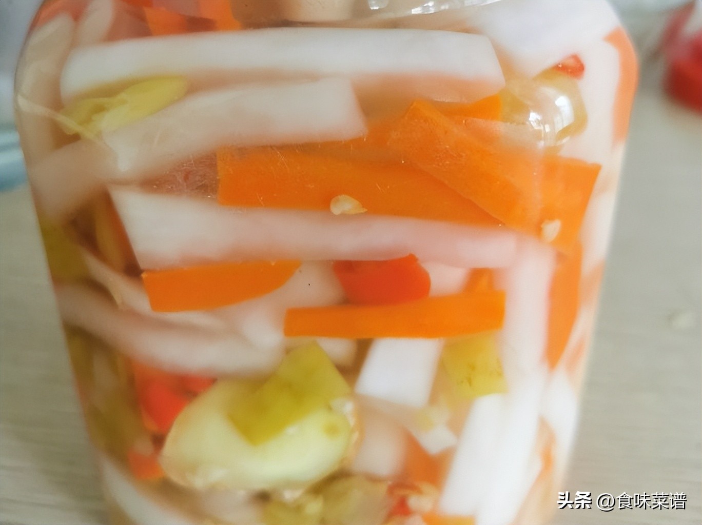 老师傅教你腌泡菜的做法,怎样腌泡菜又快又好吃