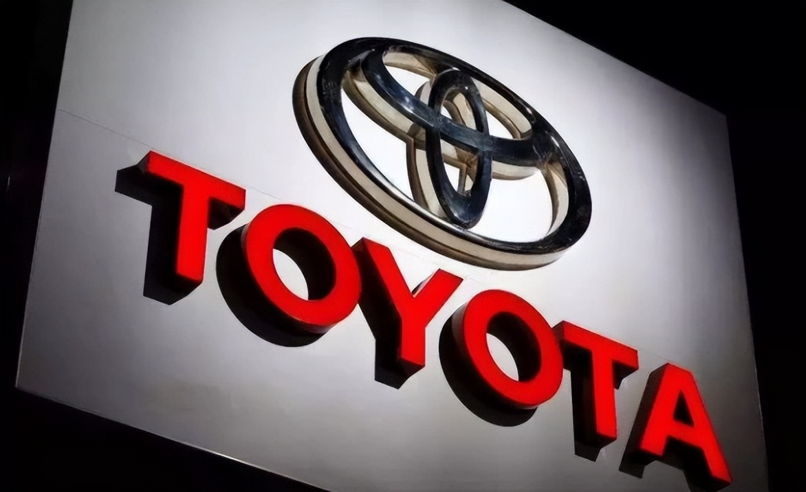 加价到200万提车却要等4年，国人该停止“神化”丰田了？