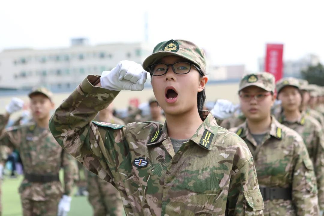 中考喜报国防蛟龙班平均分高达710！狮岭这所学校凭实力“狂飙”