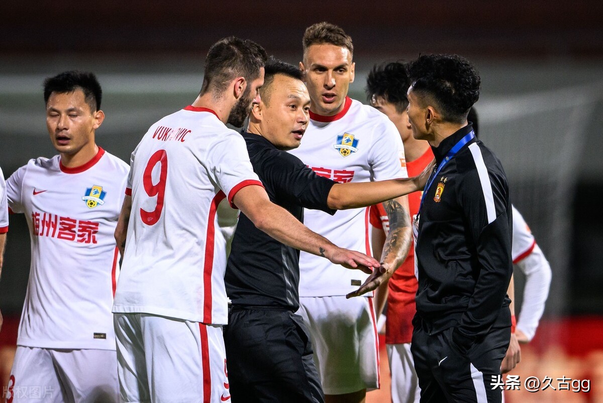 郑智国足最新消息,国足将为郑智举行退役仪式