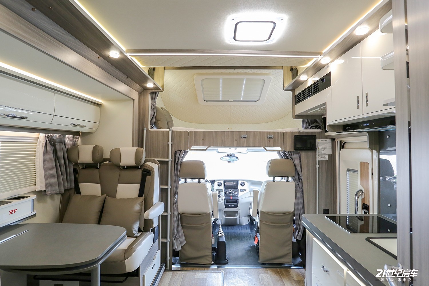 太快了！高压快充2.5小时充满10度电！隆翠C620这么猛？