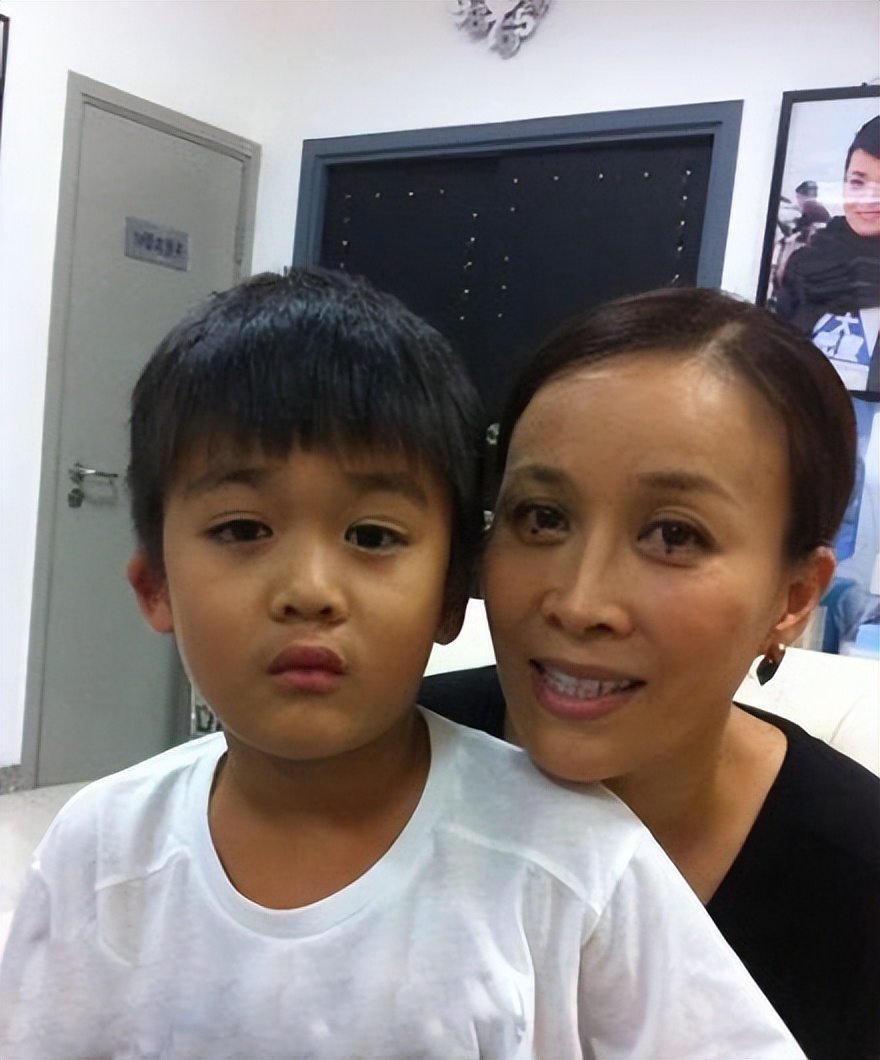 那英孟桐婚姻,那英现任丈夫孟桐照片