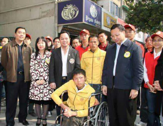 汶川地震中捐献所有积蓄的乞丐,为汶川捐款的乞丐龚忠诚现状