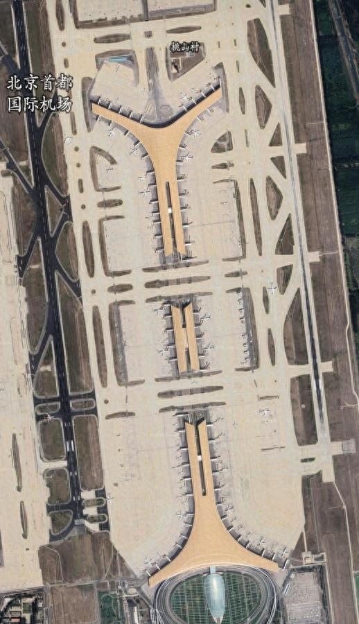 在9月15日10点07分，北京飞机飞往台北航班到达浙江台州上空，