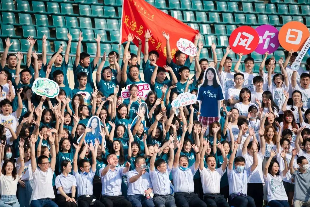 高能电影乘风破浪,最高逼格的毕业照