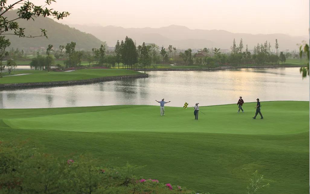 绍兴鉴湖风景区旅游攻略,柯桥酷玩王国刺激项目