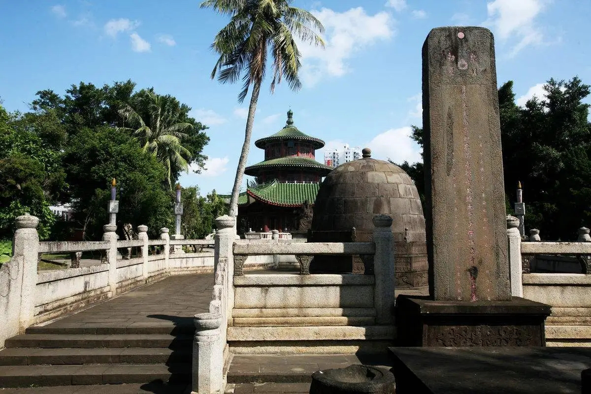 从古到今都没找到的名人墓,八十年代修铁路发现的大墓