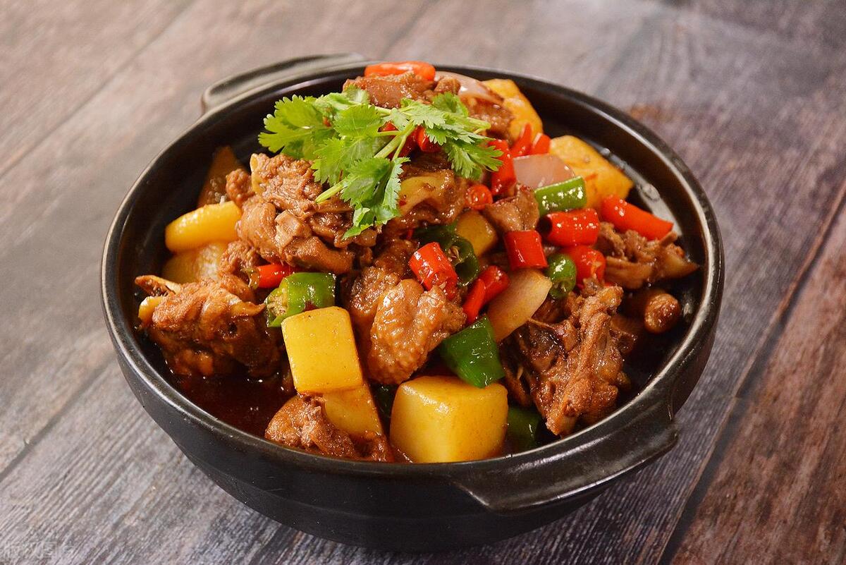 深圳鸡公煲店一个月可以赚多少钱,鸡公煲真实收入