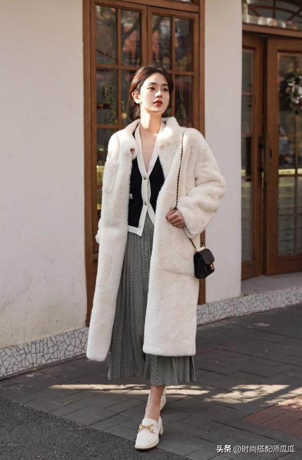 女生穿什么鞋子最好看又实用,看看女生都穿什么鞋