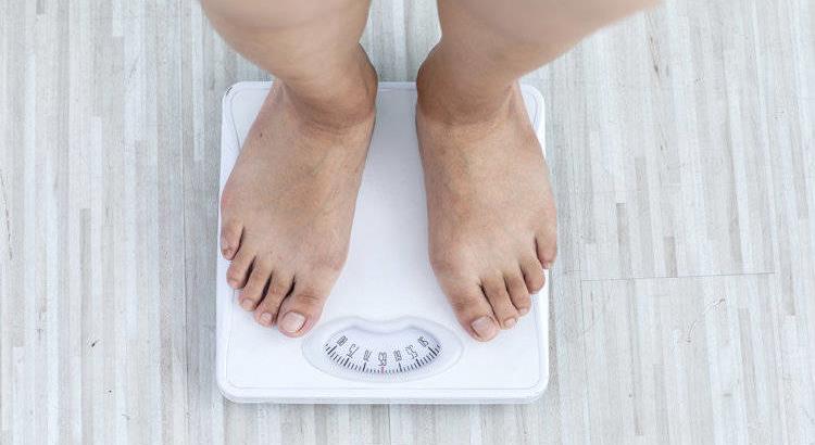 女生将50cm仙女管塞入体内，遭1.7亿人围观：病态欲望正在蔓延