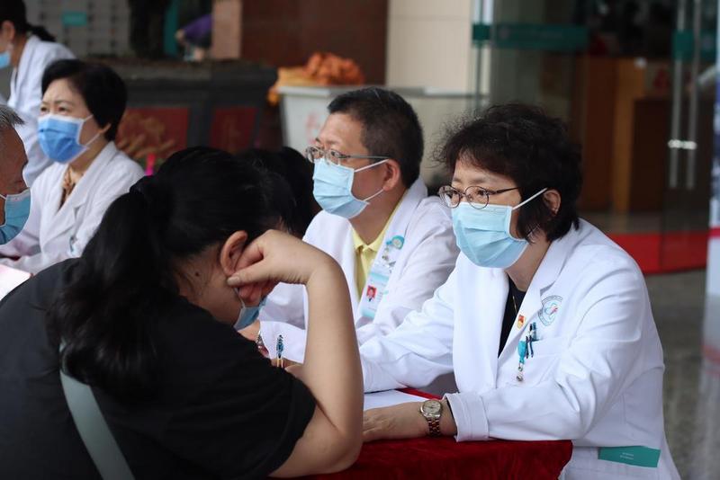 肥胖患者得新冠几率有多少,肥胖的人感染新冠症状严重些