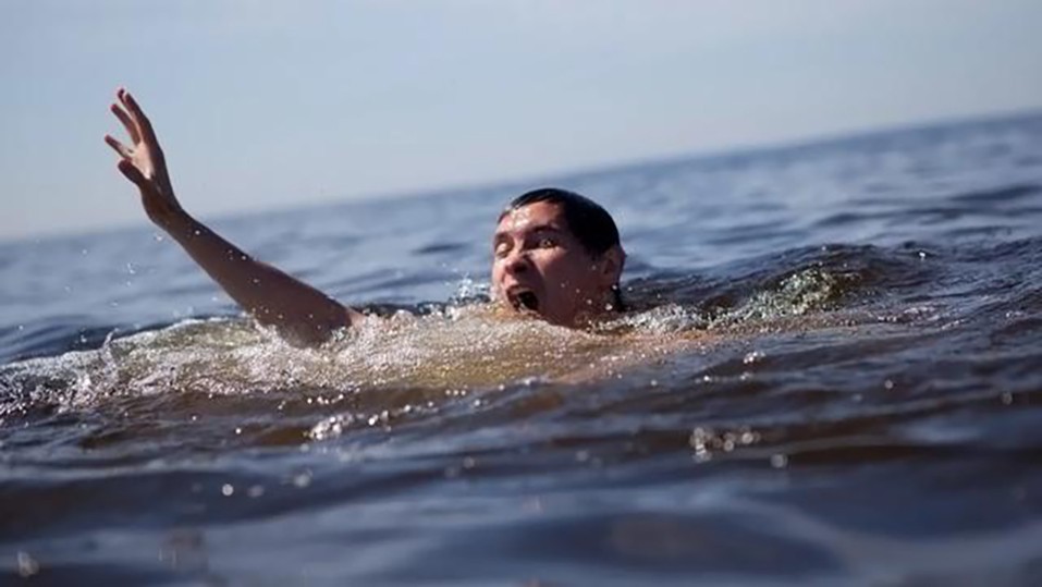 沉浸式溺水全过程,沉浸式的溺水