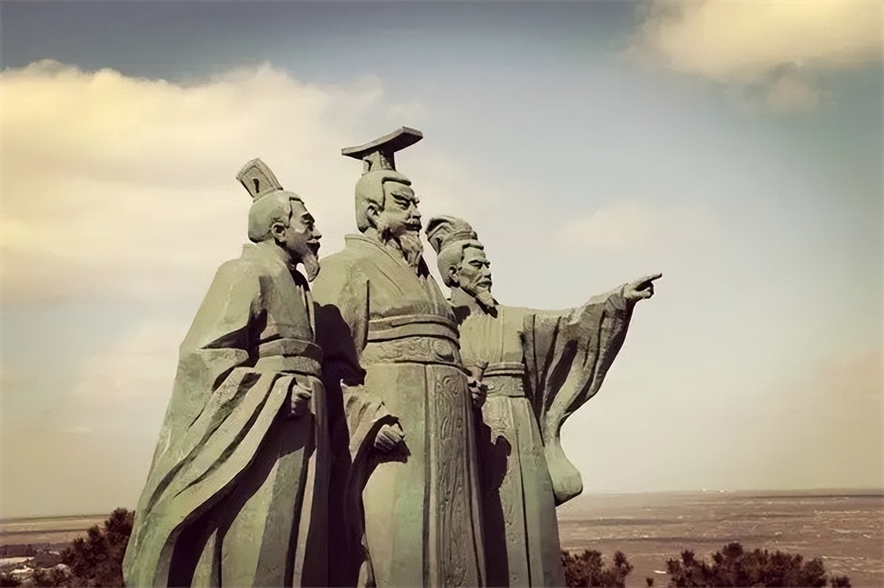 论秦的兴衰议论文,论及秦朝兴衰的古文