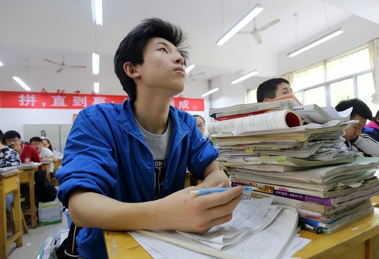 同样是专科学校好与不好有啥区别,同样是公办大专好与不好有啥区别