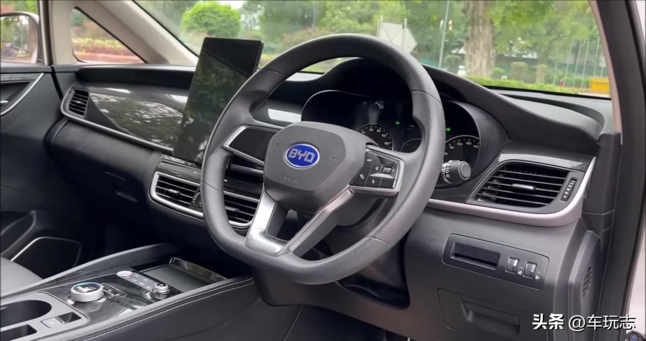 e6比亚迪新能源汽车,纯电动比亚迪e6不容忽视的亮点