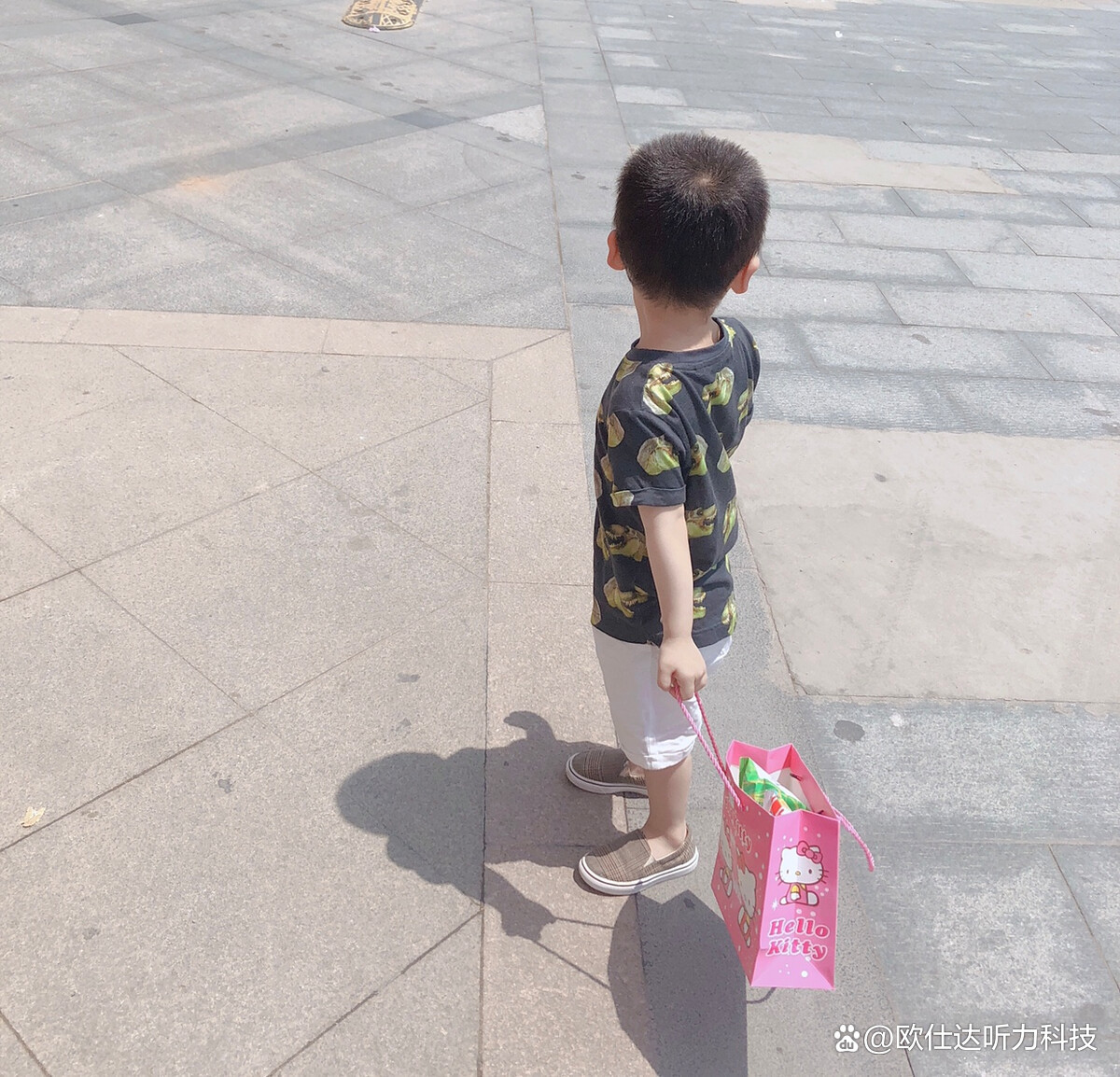 感觉两个耳朵声音不一样大,感觉两只耳机声音大小不一样