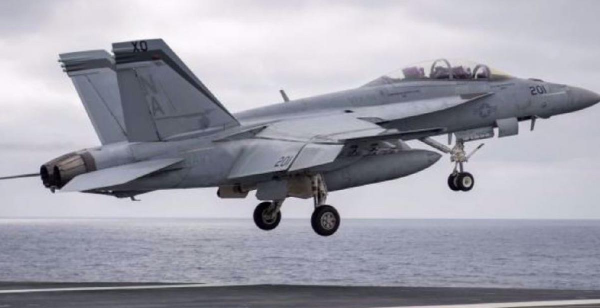 美国*火军**商清库存，向台当局推销F/A-18战机，赖岳谦感叹：都是钱