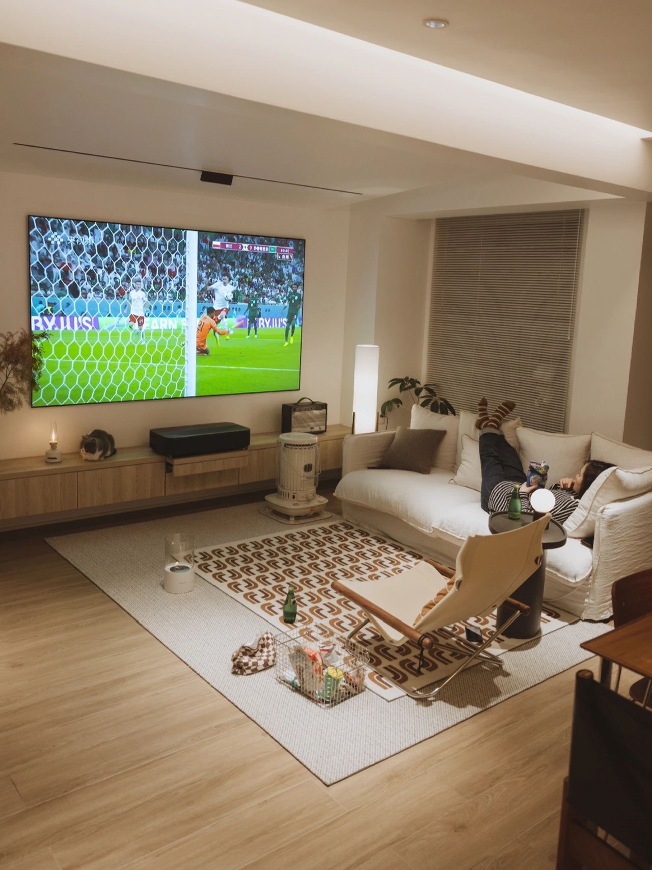 同尺寸激光电视好还是液晶电视好,20000元以内激光电视