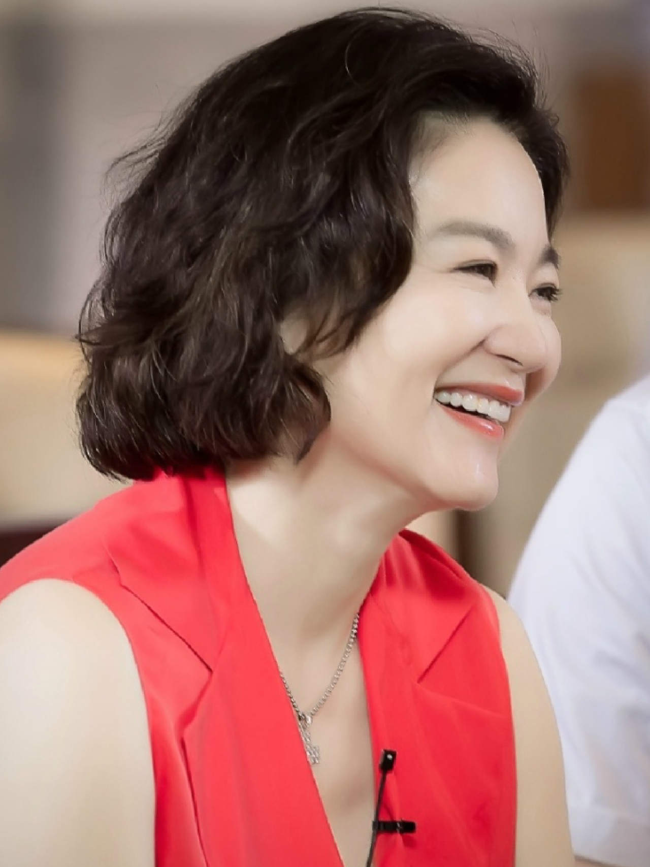 过了40岁建议剪这4款短发超显气质,今年流行的减龄短发造型