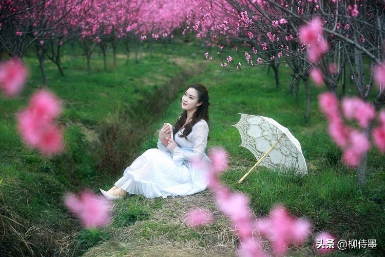 45岁如何拍照姿势好看,中年女性如何拍照最好看