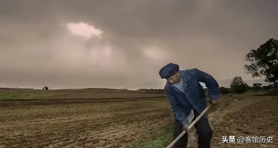 七旬老人为养老故意抢劫入狱,湖南一老人为养老抢劫入狱