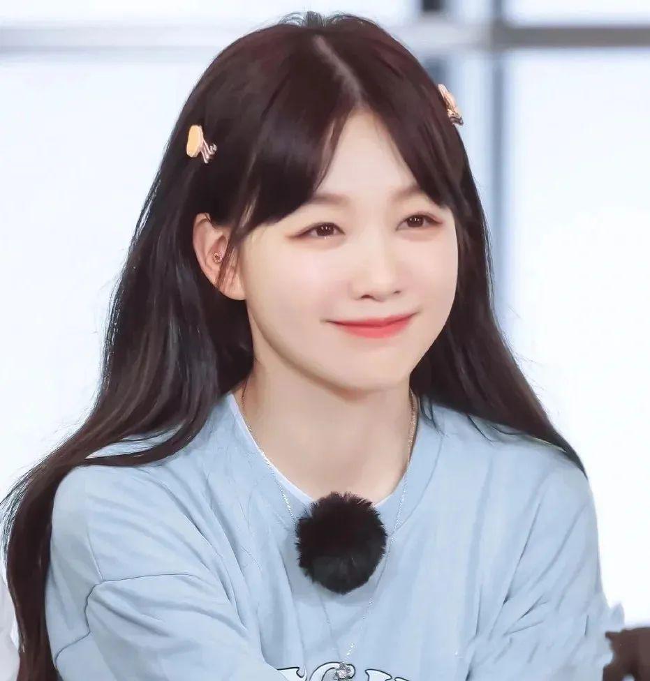 秋冬齐刘海造型,秋冬减龄刘海