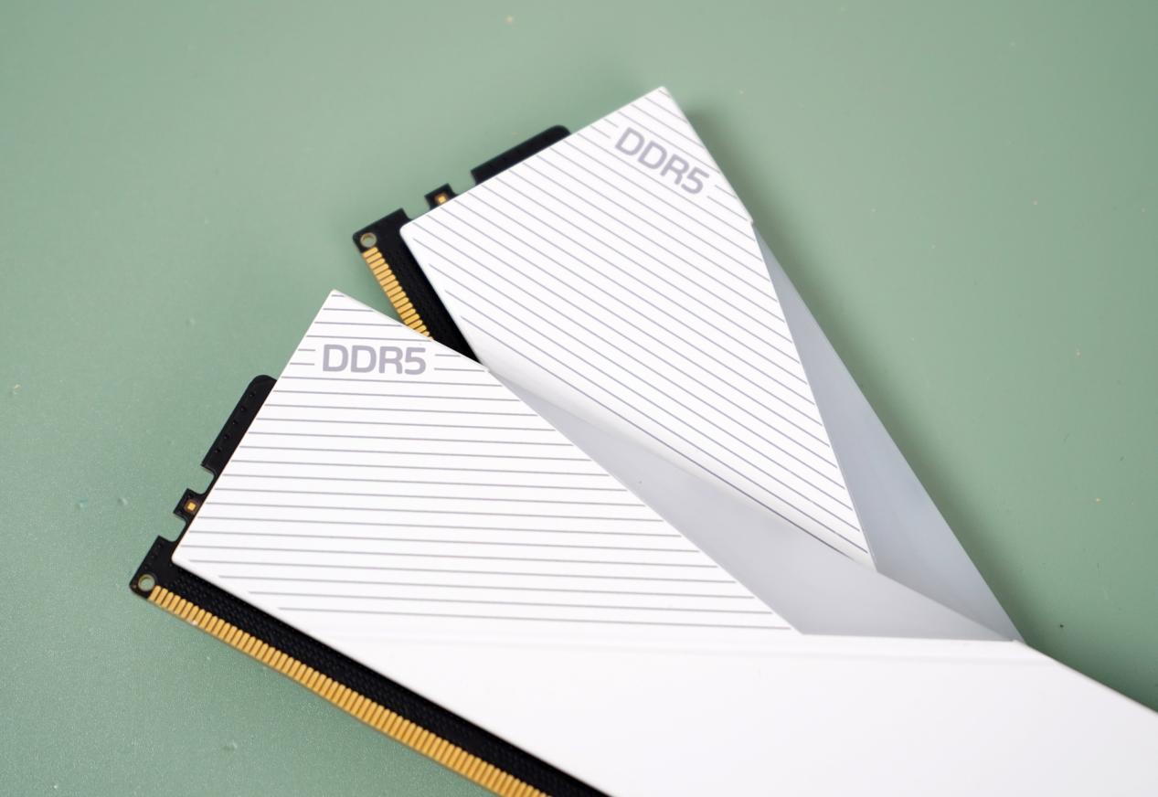 amd锐龙7000u处理器核显性能,amd锐龙7000相当于酷睿什么级别