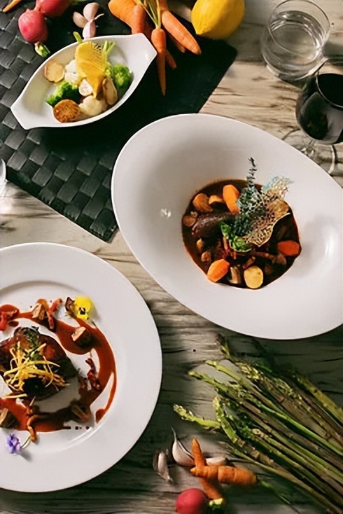 经典摩登复古风的五星级酒店,经典的酒店