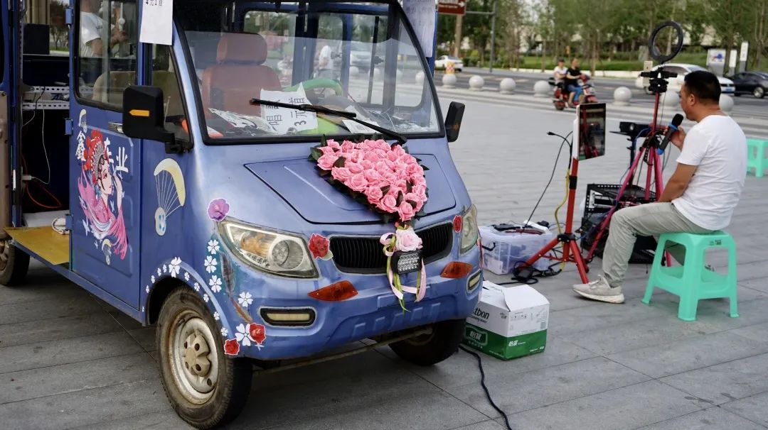 凤凰山，宇宙级草根网红孵化中心
