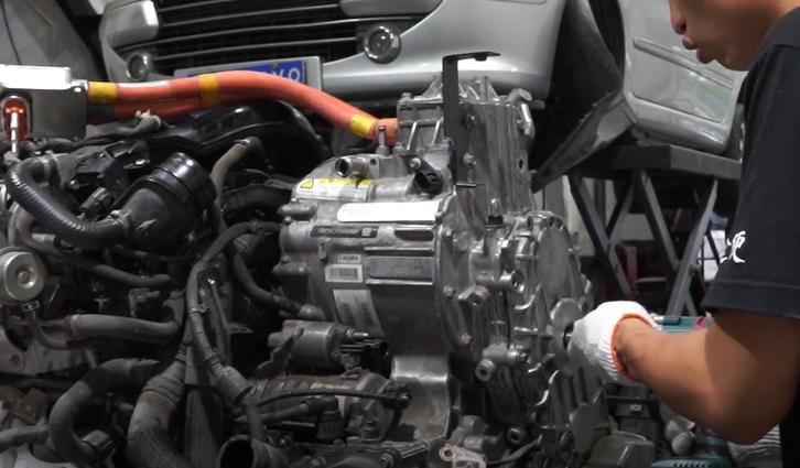 比亚迪秦plusdmi变速箱异响,比亚迪秦混动变速箱行驶哒哒异响