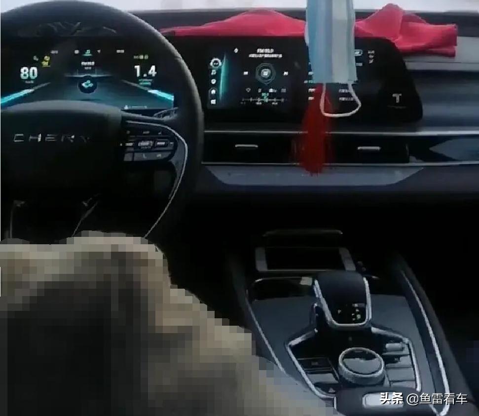 奇瑞omoda5测试,奇瑞omoda5白色评测