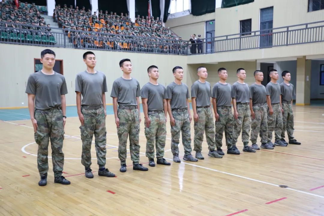 盐城市初级中学2023年“铁军国防训练营”闭营仪式隆重举行