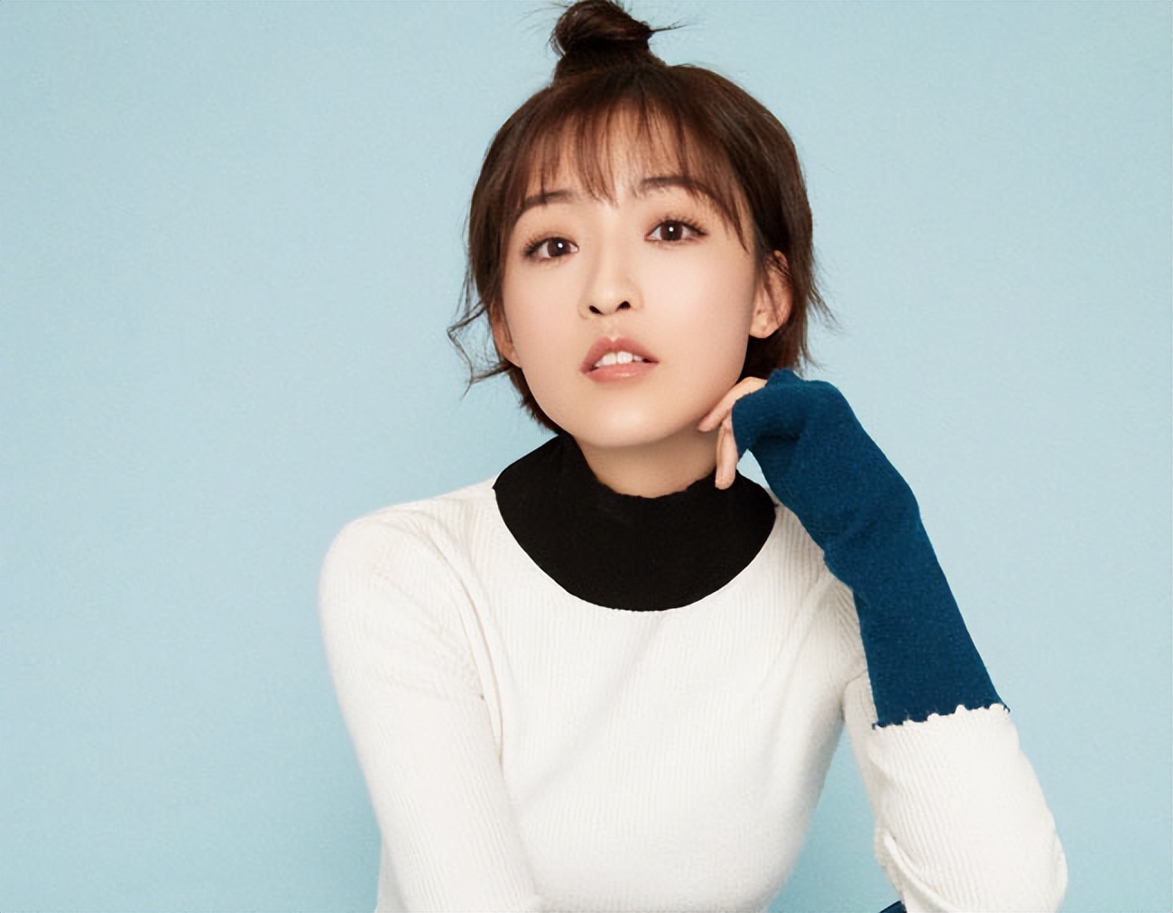 杨茗茗主持人,女主持人杨茗茗