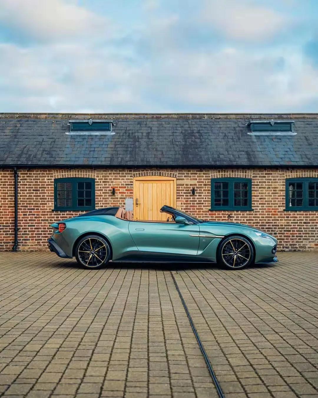 阿斯顿马丁售价30000,阿斯顿马丁全新跑车